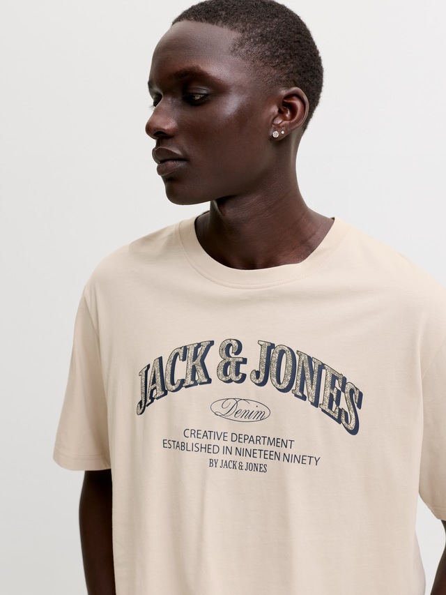 Jack & Jones T-Shirt »JJEDENVER LOGO TEE SS O-NECK SN« Baumwolle, relaxed fit