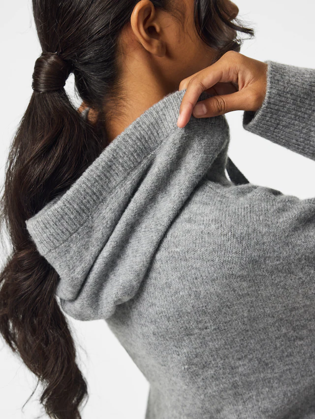 pieces Kapuzenpullover »PCMALOU LS KNIT HOODIE NOOS BC« Materialmix, mit Wolle und Stretch, slim fit