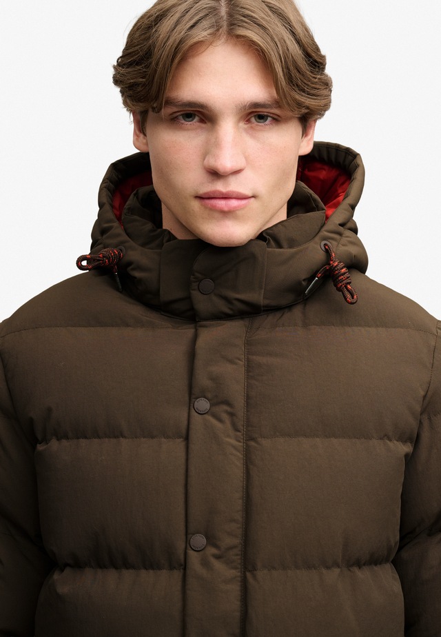 Superdry Steppjacke »OUTDOOR EVEREST PUFFER JKT« mit Kapuze Kunstfaser, relaxed fit