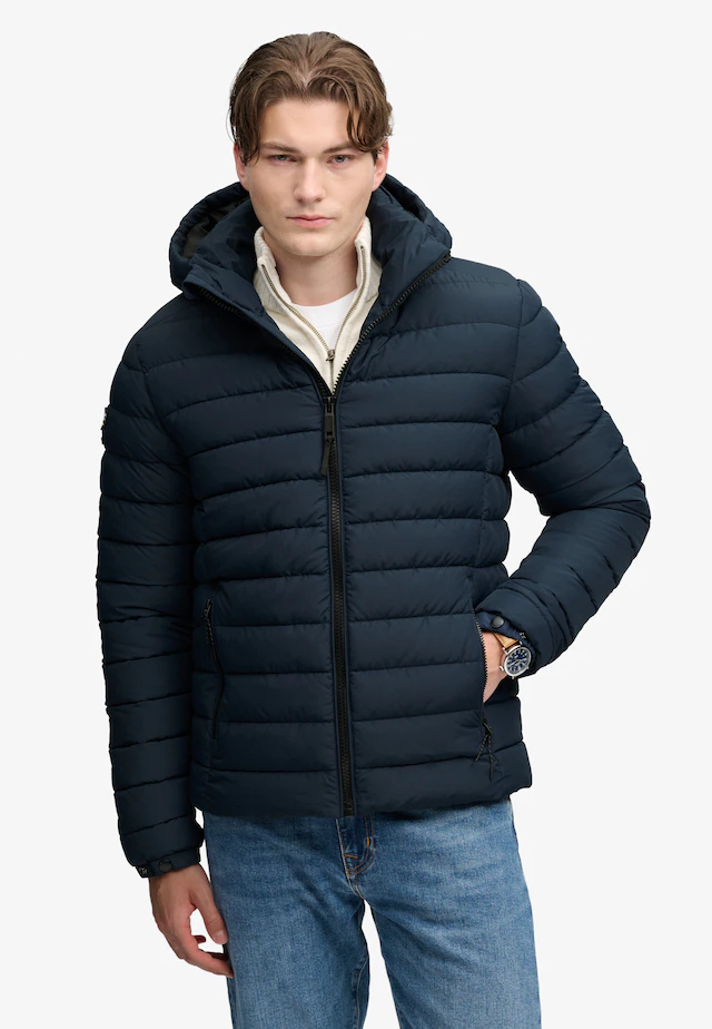 Superdry Steppjacke »HOOD FUJI MIDWEIGHT PADDED JKT« mit Kapuze Kunstfaser, slim fit