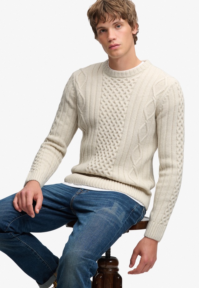 Superdry Rundhalspullover »JACOB CABLE JUMPER« Materialmix, regular fit