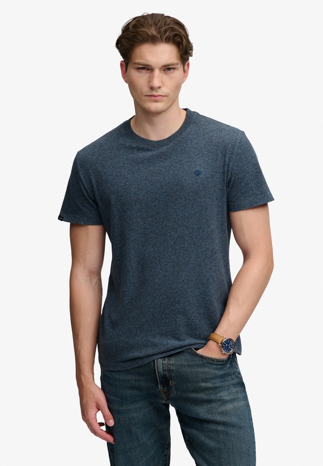 Superdry Rundhalsshirt »ESSENTIAL SDCO LOGO EMB TEE« Baumwolle, regular fit