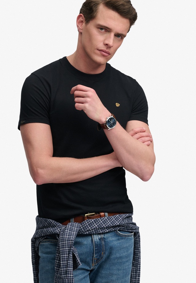 Superdry Rundhalsshirt »ESSENTIAL SDCO LOGO EMB TEE« Baumwolle, regular fit