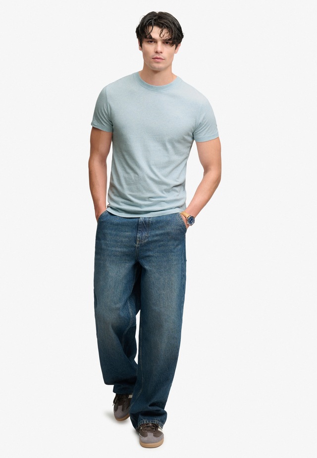 Superdry Rundhalsshirt »ESSENTIAL SDCO LOGO EMB TEE« Baumwolle, regular fit