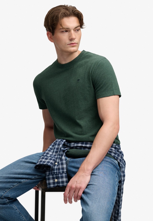 Superdry Rundhalsshirt »ESSENTIAL SDCO LOGO EMB TEE« Baumwolle, regular fit