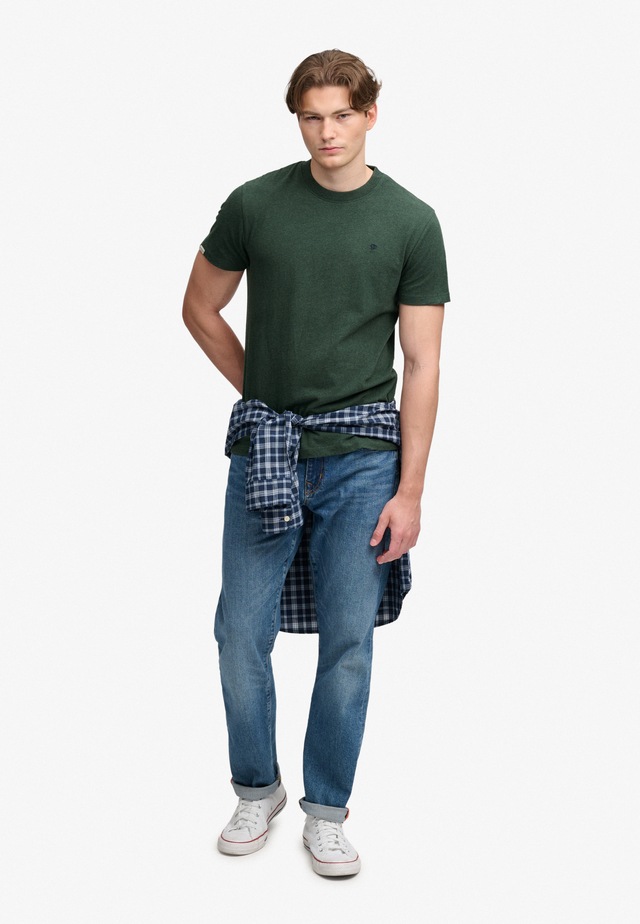 Superdry Rundhalsshirt »ESSENTIAL SDCO LOGO EMB TEE« Baumwolle, regular fit