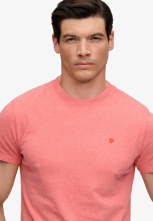 Superdry Rundhalsshirt »ESSENTIAL SDCO LOGO EMB TEE« Baumwolle, regular fit