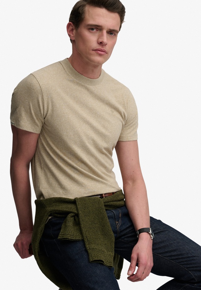 Superdry Rundhalsshirt »ESSENTIAL SDCO LOGO EMB TEE« Baumwolle, regular fit