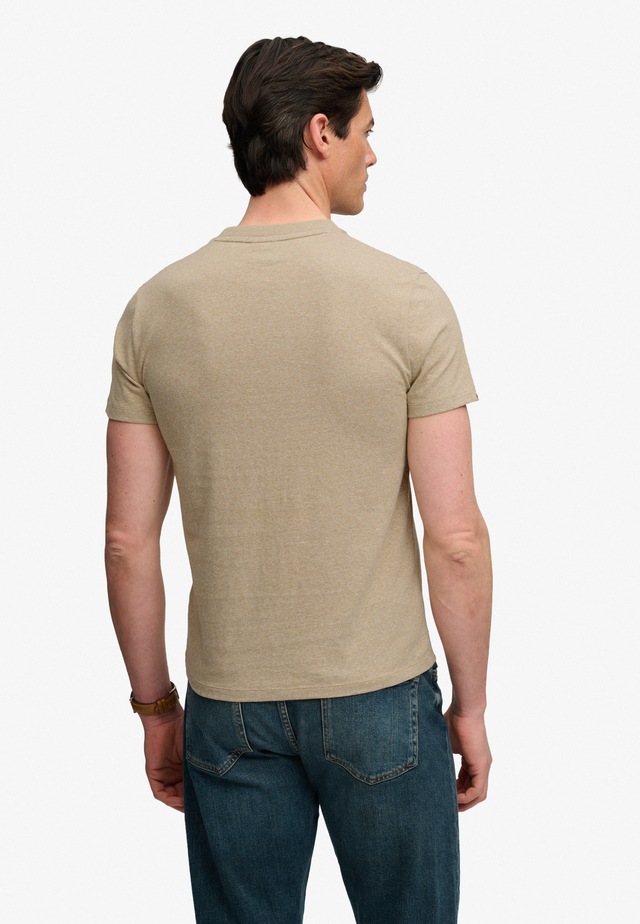 Superdry Rundhalsshirt »ESSENTIAL SDCO LOGO EMB TEE« Baumwolle, regular fit