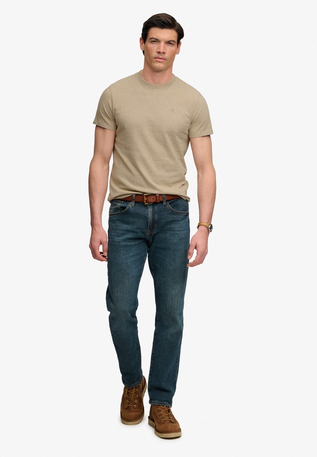 Superdry Rundhalsshirt »ESSENTIAL SDCO LOGO EMB TEE« Baumwolle, regular fit