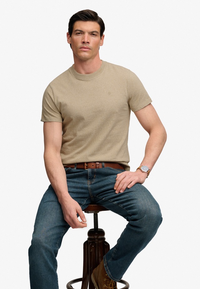Superdry Rundhalsshirt »ESSENTIAL SDCO LOGO EMB TEE« Baumwolle, regular fit