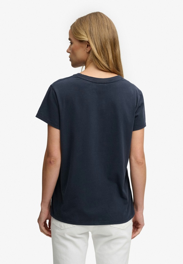 Superdry Print-Shirt »LUXE CASUAL CLASSIC TEE« Baumwolle, slim fit
