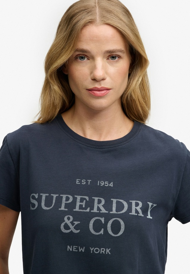 Superdry Print-Shirt »LUXE CASUAL CLASSIC TEE« Baumwolle, slim fit