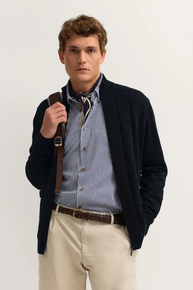bugatti Strickjacke »Regular Fit« mit Streifen in 3D-Optik