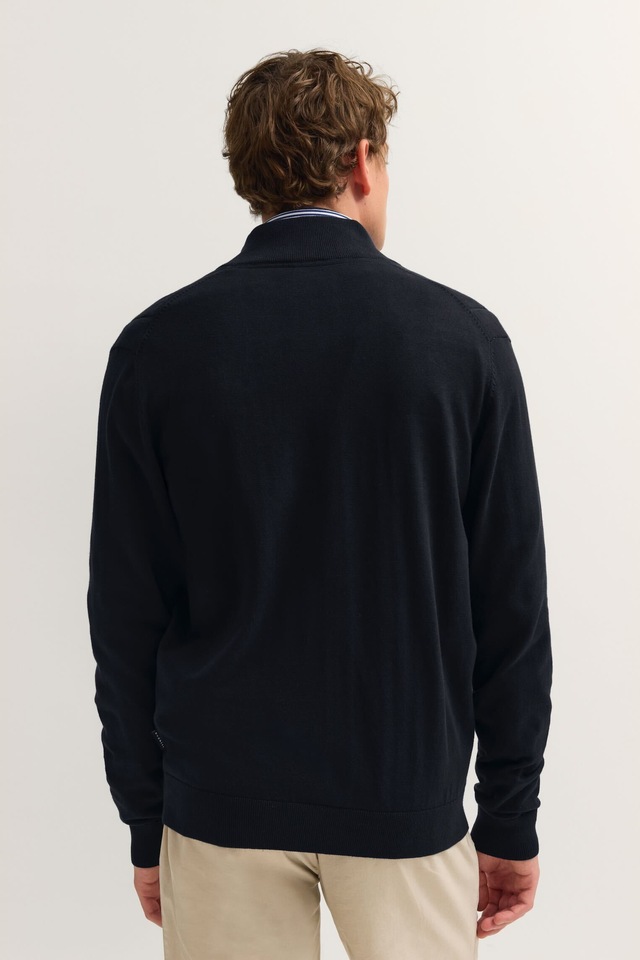 bugatti Strickjacke »Regular Fit« mit Streifen in 3D-Optik