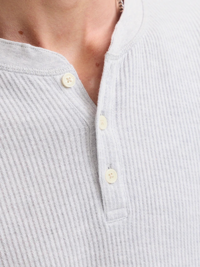 Jack & Jones Langarmshirt »JORCHAMBERI HENLEY LS TEE« Baumwollmischung, regular fit