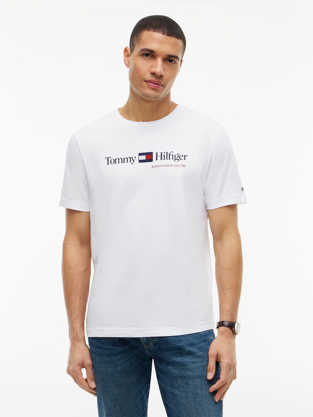 Tommy Hilfiger »BRAND LOVE RWB GRAPHIC« Auffälliger Frontprint mit Tommy Hilfiger Schriftzug, normale Passform