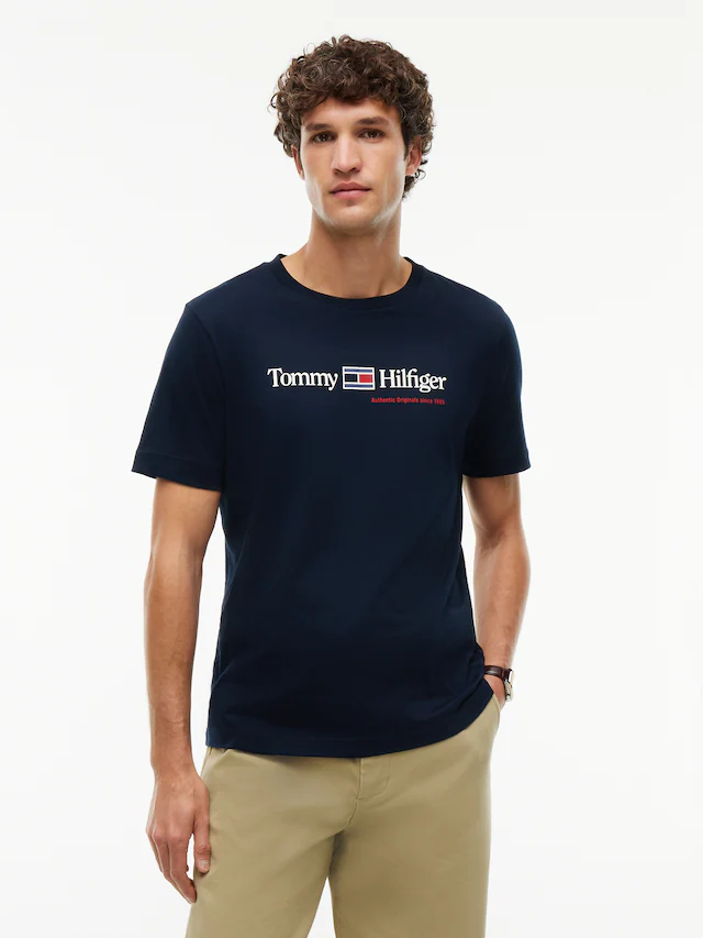 Tommy Hilfiger »BRAND LOVE RWB GRAPHIC« Auffälliger Frontprint mit Tommy Hilfiger Schriftzug, normale Passform