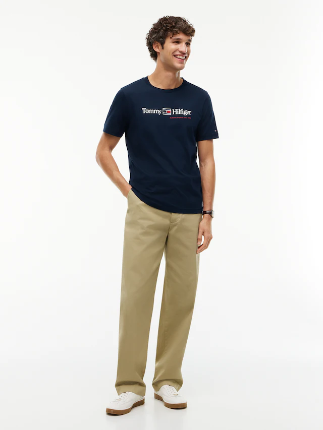 Tommy Hilfiger »BRAND LOVE RWB GRAPHIC« Auffälliger Frontprint mit Tommy Hilfiger Schriftzug, normale Passform