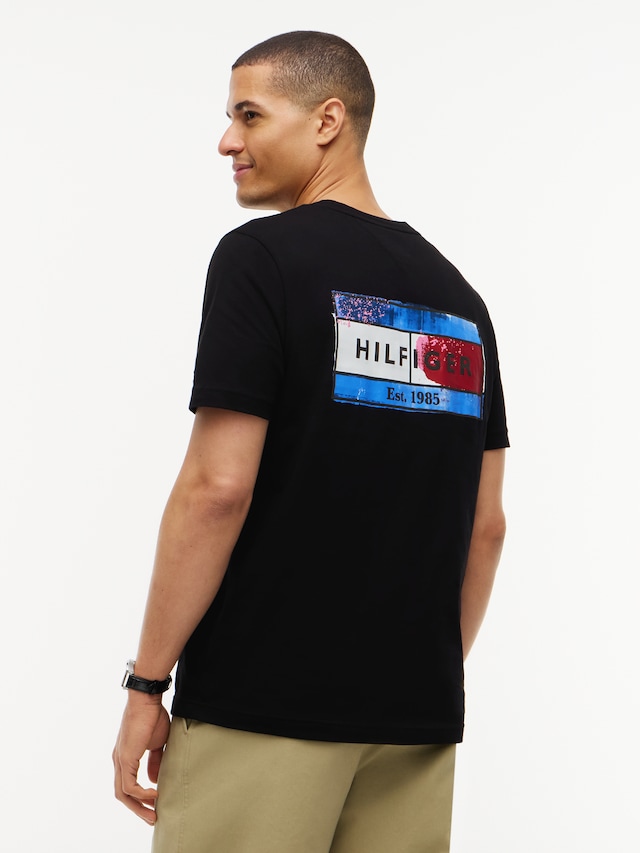 Tommy Hilfiger T-Shirt »BRAND LOVE BACK FLAG GRAPHIC« mit markantem Rückenprint, normale Passform