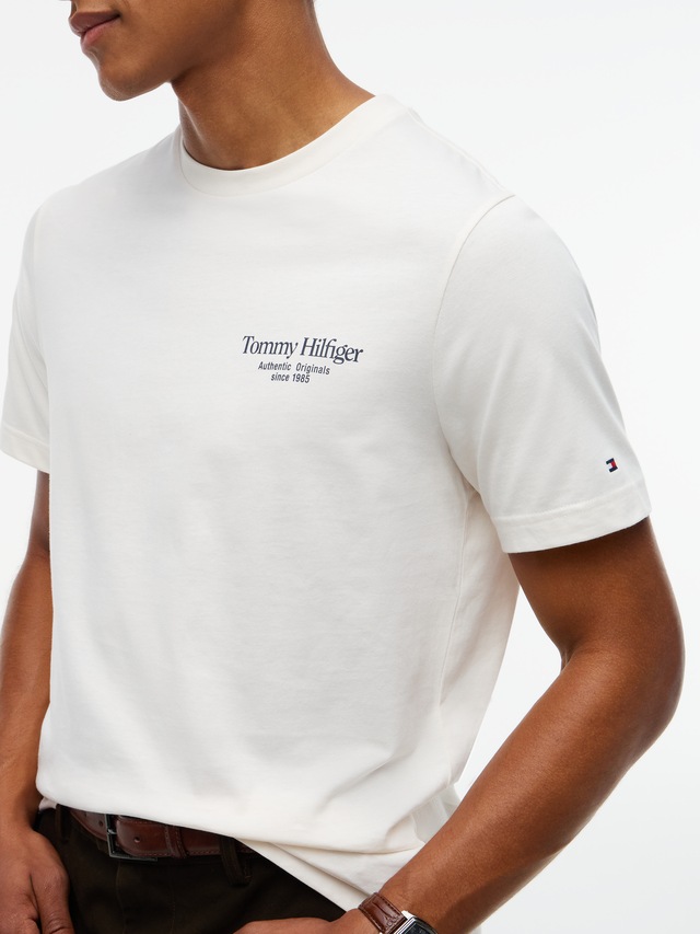 Tommy Hilfiger T-Shirt »BACK TEXT SEASONAL GRAPHIC« Jersey, normale Passform