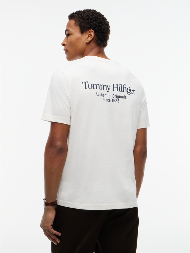 Tommy Hilfiger T-Shirt »BACK TEXT SEASONAL GRAPHIC« Jersey, normale Passform