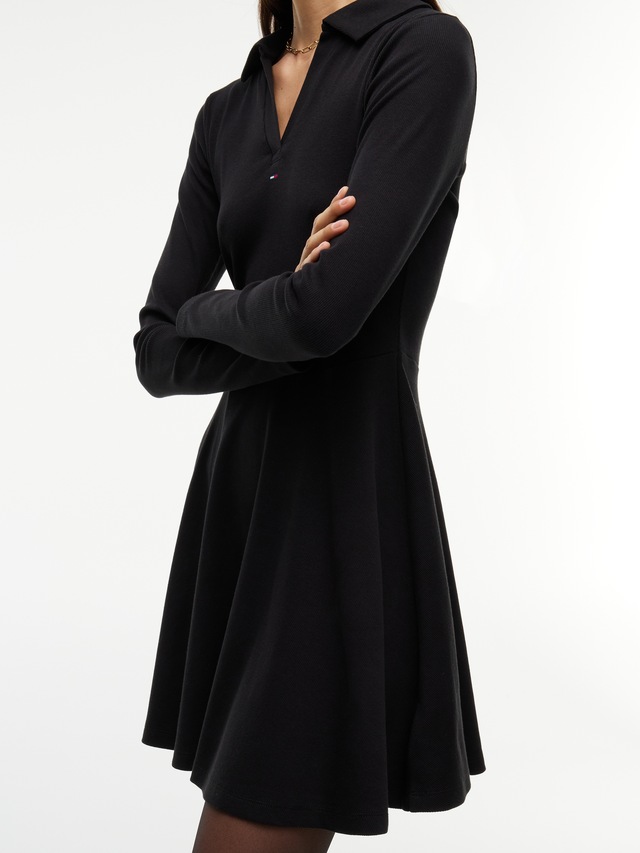 Tommy Jeans Polokleid »TJW RIB FIT & FLARE POLO DRESS« Baumwollmischung, figurbetont, gerippte Struktur, ausgestellte Form