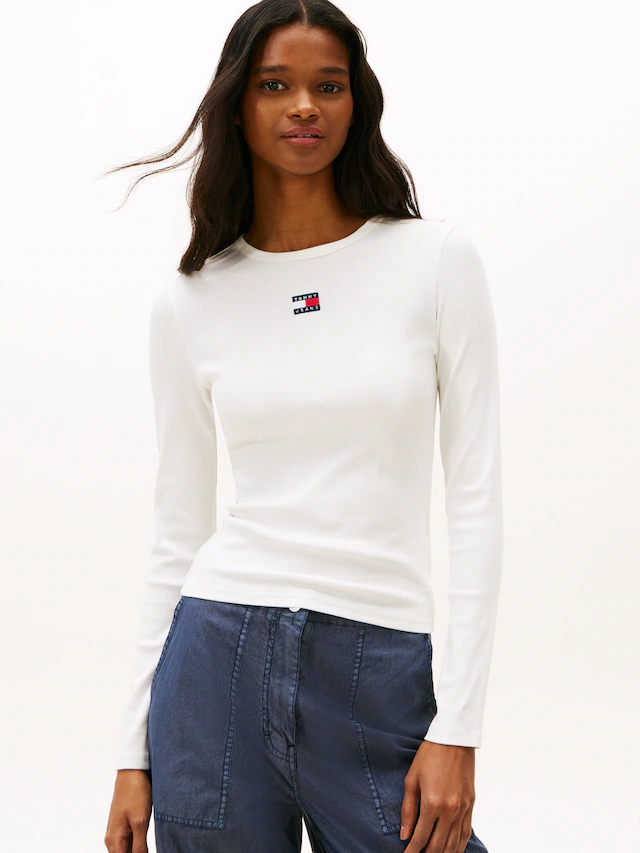 Tommy Jeans Langarmshirt »TJW SLIM LS BADGE TEE EXT« Baumwollmischung, slim fit