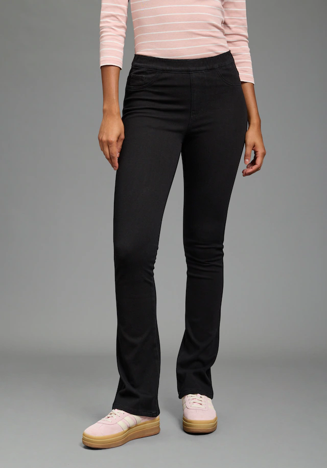 Arizona Jeansjeggings »im 4 Way Stretch, Quer- und Längselastisch, Bootcut« sehr schmale Passform, Bootcut-Beinform, normale Leibhöhe