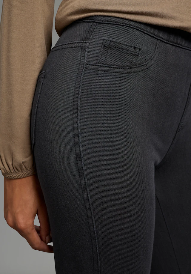 Arizona Jeansjeggings »im 4 Way Stretch, Quer- und Längselastisch, 7/8« extra-enger Skinny-Fit, normale Leibhöhe, 7/8-Länge