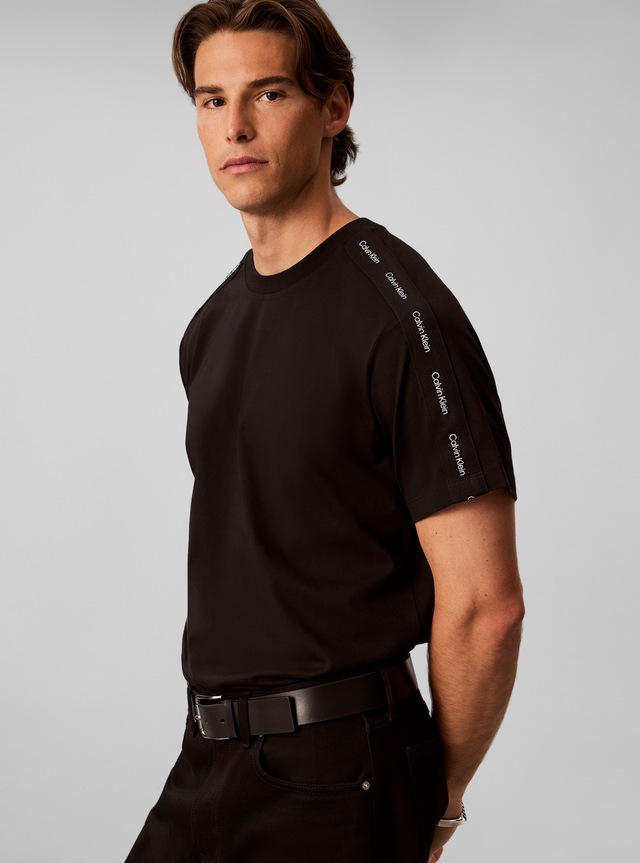 Calvin Klein Jeans T-Shirt »LOGO TAPE TEE« Regular fit, Logoschriftzug