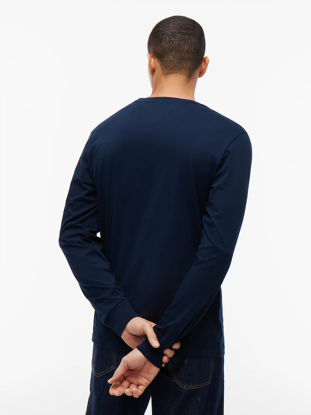 Tommy Jeans Langarmshirt »SLIM SIGNATURE CHEST TEE« Slim fit mit Rundhalsausschnitt