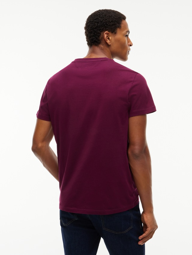 Tommy Jeans T-Shirt »SLIM SIGNATURE CHEST TEE« Slim fit mit Rundhalsausschnitt