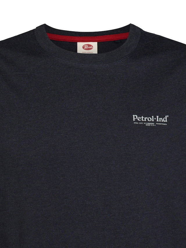 Petrol Industries Langarmshirt mit Rundhalsausschnitt, kleine Logoprägung
