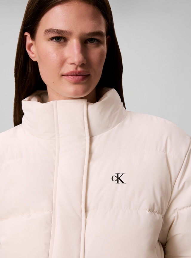 Calvin Klein Jeans Steppjacke mit Kapuze abnehmbare Kapuze, kurze Form, verdeckter Reißverschluss