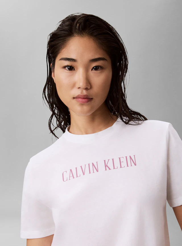 Calvin Klein Jeans T-Shirt Rundhalsausschnitt, Regular Fit, Logoschriftzug