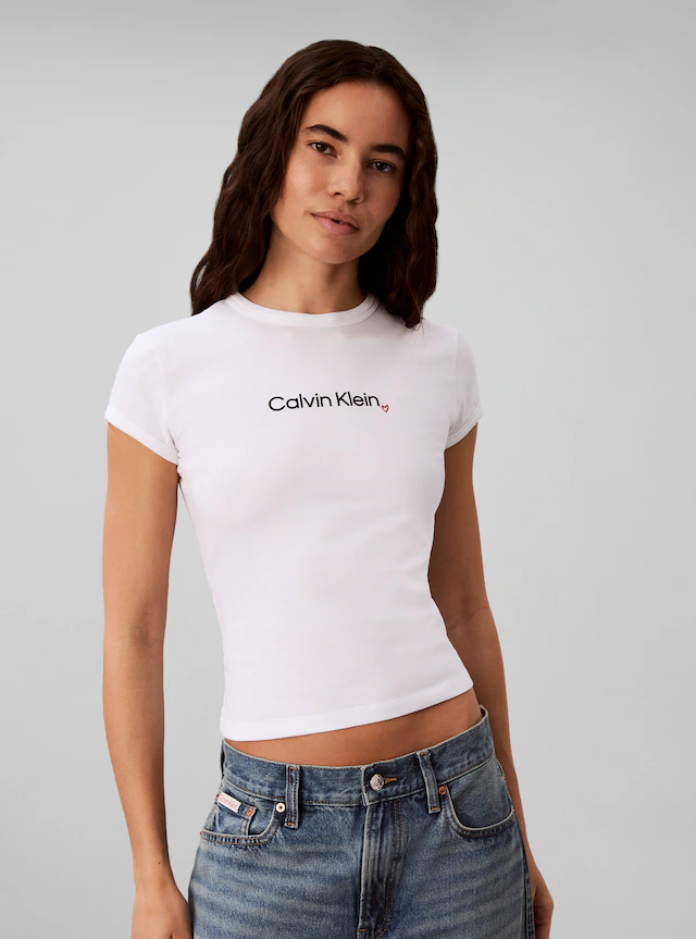 Calvin Klein Jeans T-Shirt »SLIM FIT HEART LOGO TEE« Slim fit, Logoschriftzug
