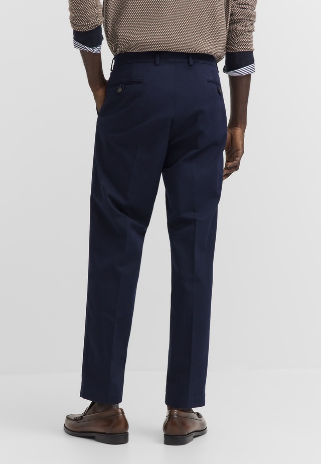 bugatti Bundfaltenhose »Tapered Fit« aus Baumwoll-Stretch