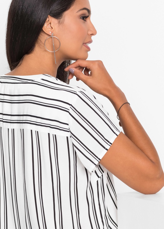 bonprix Kurzarmbluse Regular Fit, für Businessmode, aus Viskose, feminin gestaltet