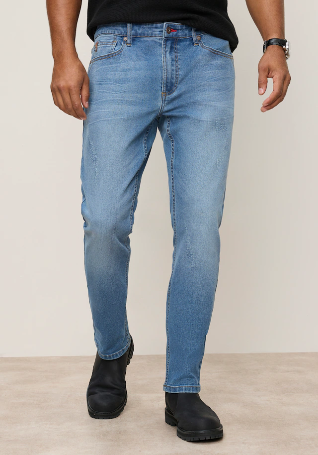 Bruno Banani Slim-fit-Jeans »Liam« mit schmaler Beinform, niedrige Leibhöhe, in 32 und 34 Inch