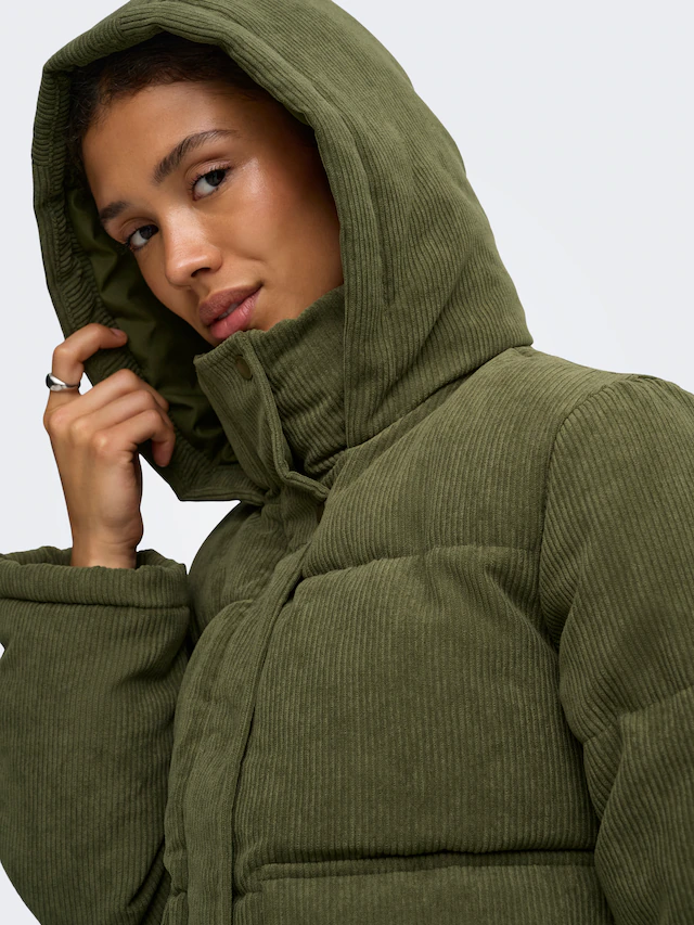 ONLY Steppjacke »ONLZAHARA CORDUROY PUFFER CC OTW« mit Kapuze Kunstfaser