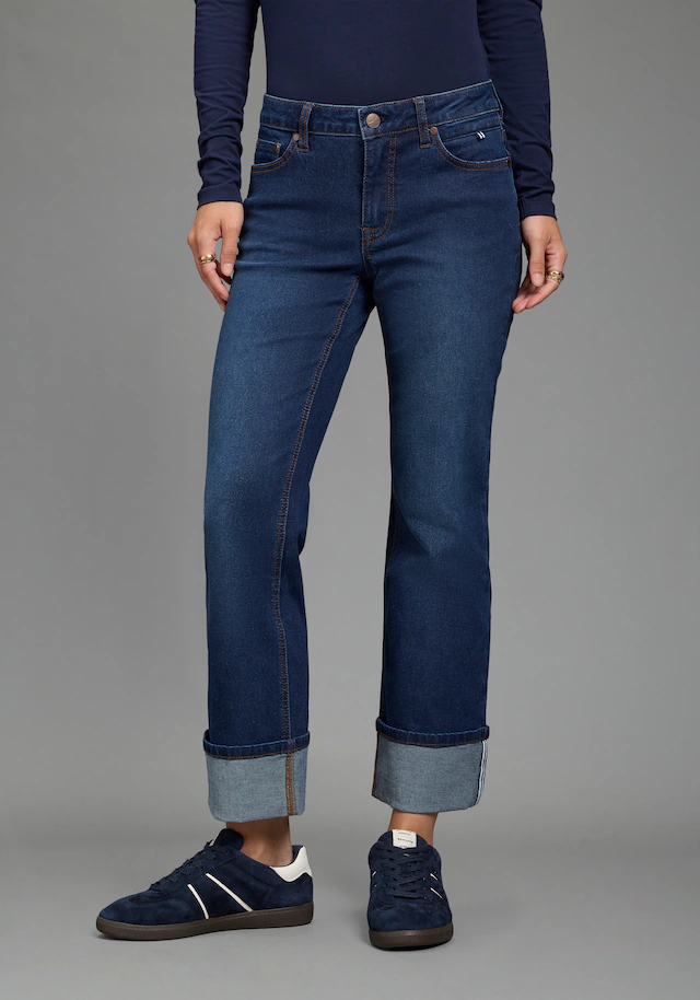 Arizona Straight-Jeans »mit Turn-Up« gerader Straight-Fit, langer Schnitt, mit Knopf- und Reißverschluss