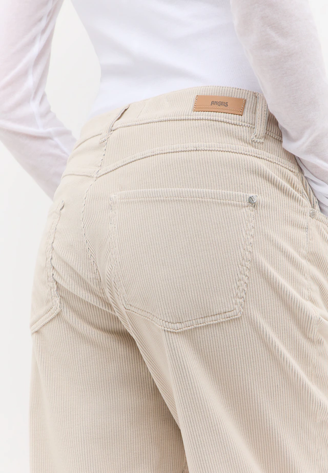 ANGELS Cordhose »EVY« Relaxed Fit, moderne O-Shape Form