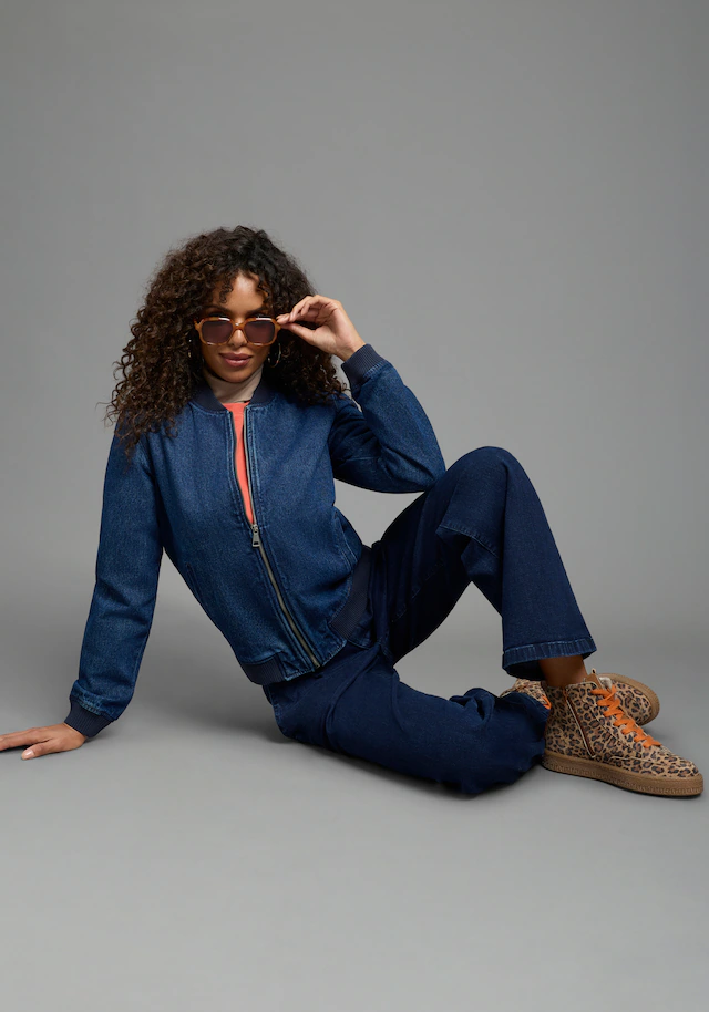 Arizona Jeansjacke »im winterlicheren Denim« hüftlang, Comfort Fit, mit Reißverschluss