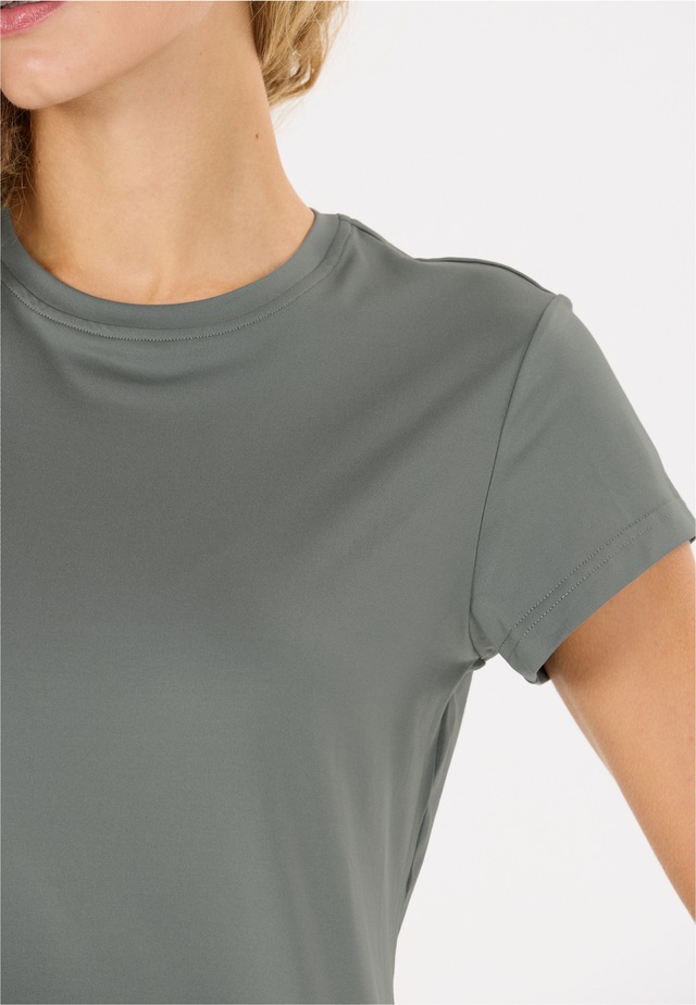ATHLECIA Funktionsshirt »Almi V2« atmungsaktiv