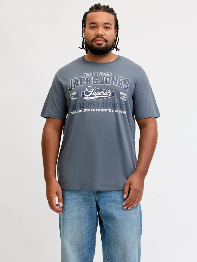 Jack & Jones PlusSize T-Shirt »JJELOGO TEE SS O-NECK 2 COL AW26 SN PLS« aus reiner Baumwolle, mit geradem Abschluss am Rumpf, in Plus Size