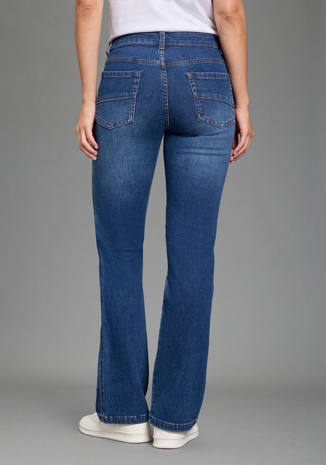 KangaROOS Bootcut-Jeans mit Reißverschluss und Knopf, normale Leibhöhe, lange Schnittform