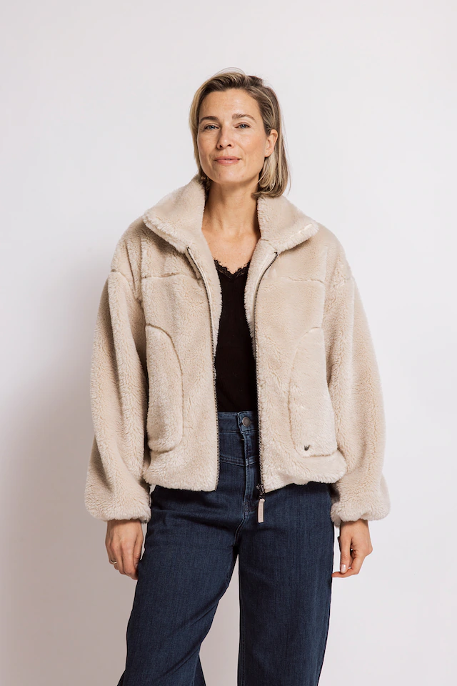 Zhrill Jackenblazer »APRIL« Fellimitatjacke / Kuscheljacke / mit Stehkragen und Reißverschluss