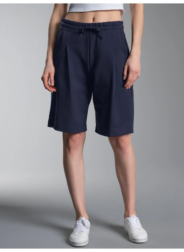 Trigema Bermudas »TRIGEMA Shorts in Piqué-Qualität mit modischen Falten«