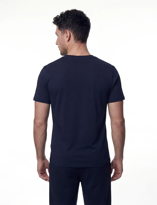 Guess T-Shirt »TRIANGLE SPRAY TEE« Rundhalsausschnitt, Baumwoll-Mix, Slim Fit